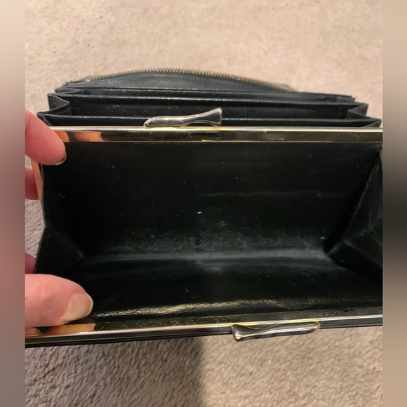 Authentic MCM Leather Wallet (Pre-Owned) - Picture 4 of 9